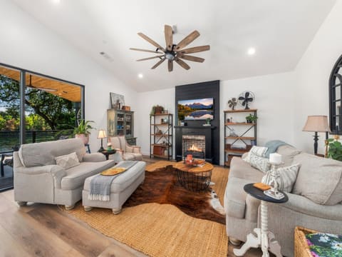 Photograph 7 of 22309 Adobe Rd