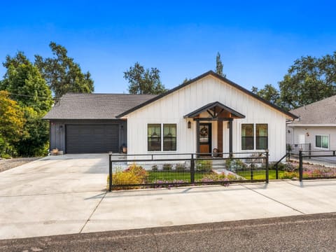 Photograph 74 of 22309 Adobe Rd